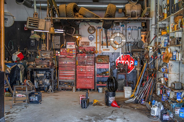 How to Choose the Best Heavy Duty Shelving for Garage Storage